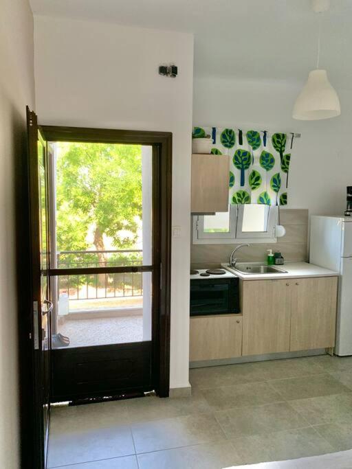 Lovely Apartment By The Sea 2 ….. Epanomí Eksteriør bilde