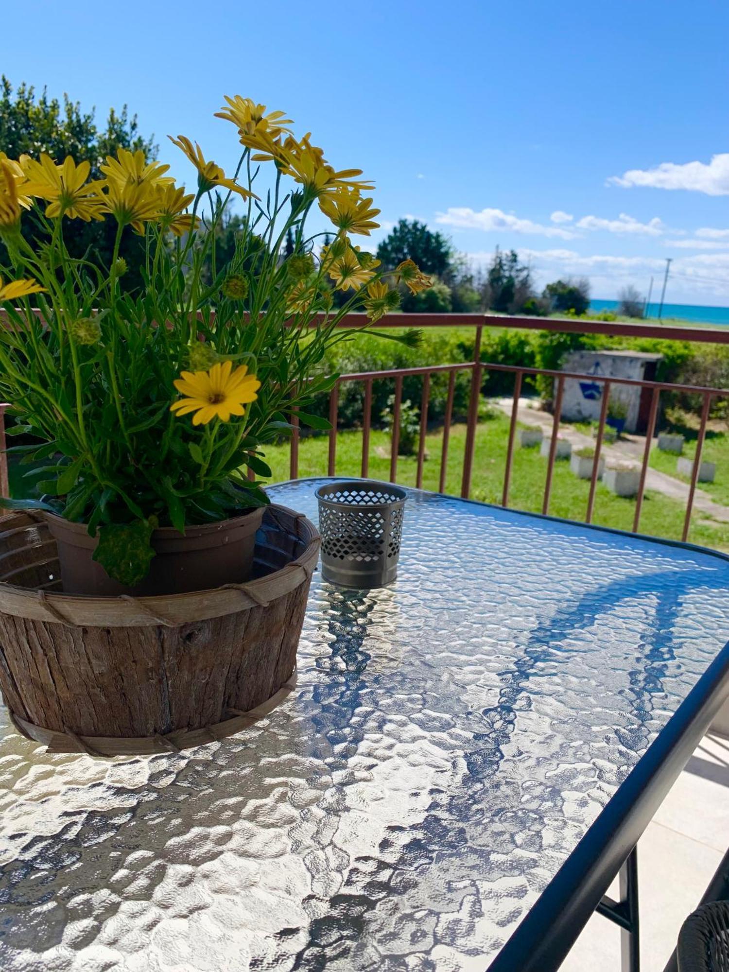 Lovely Apartment By The Sea 2 ….. Epanomí Eksteriør bilde